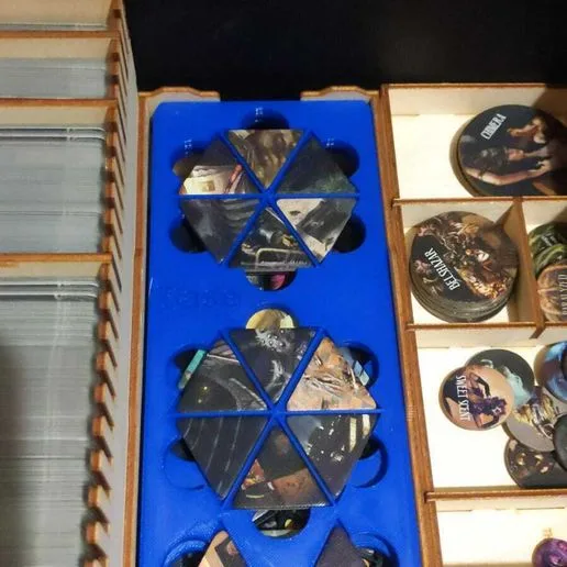 Sign tokens holder for Etherfields