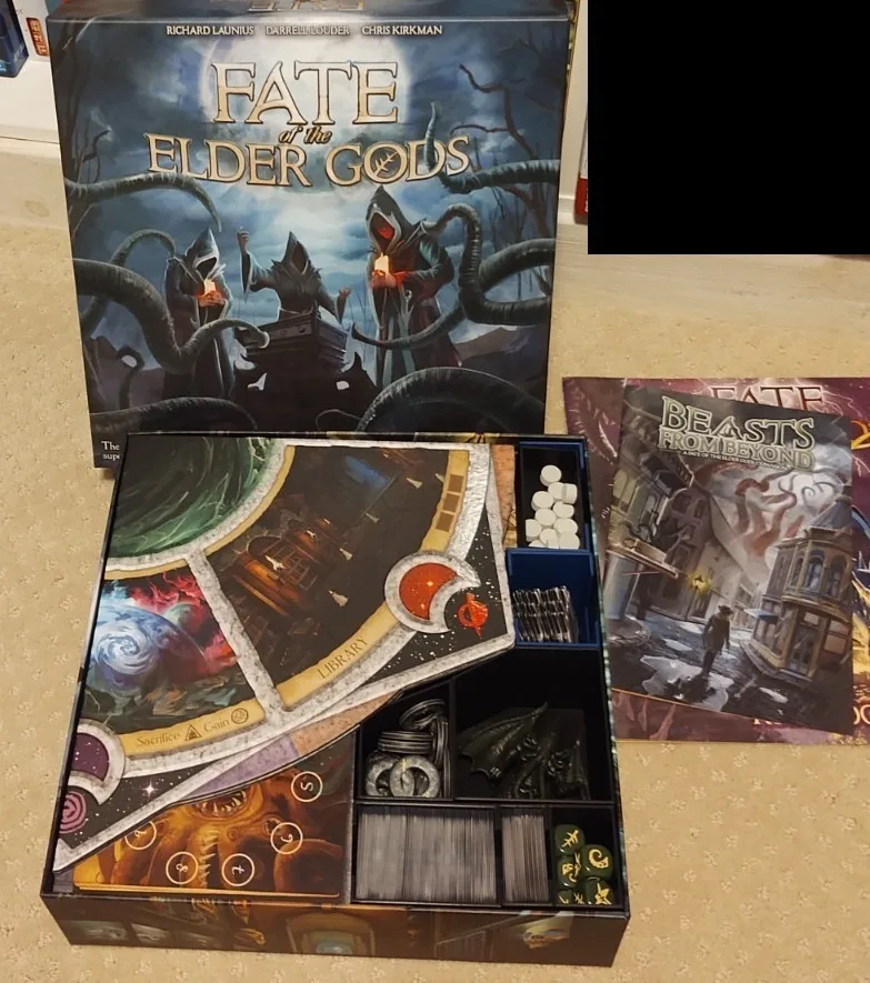 Fate of the Elder Gods board game insert - all in, holds expansion