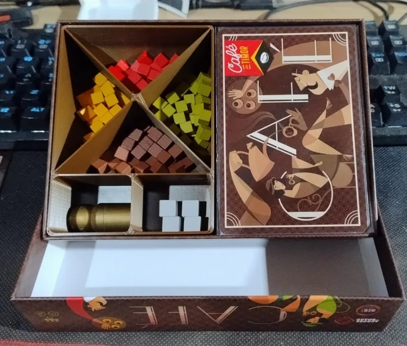 Café Boardgame Organizer