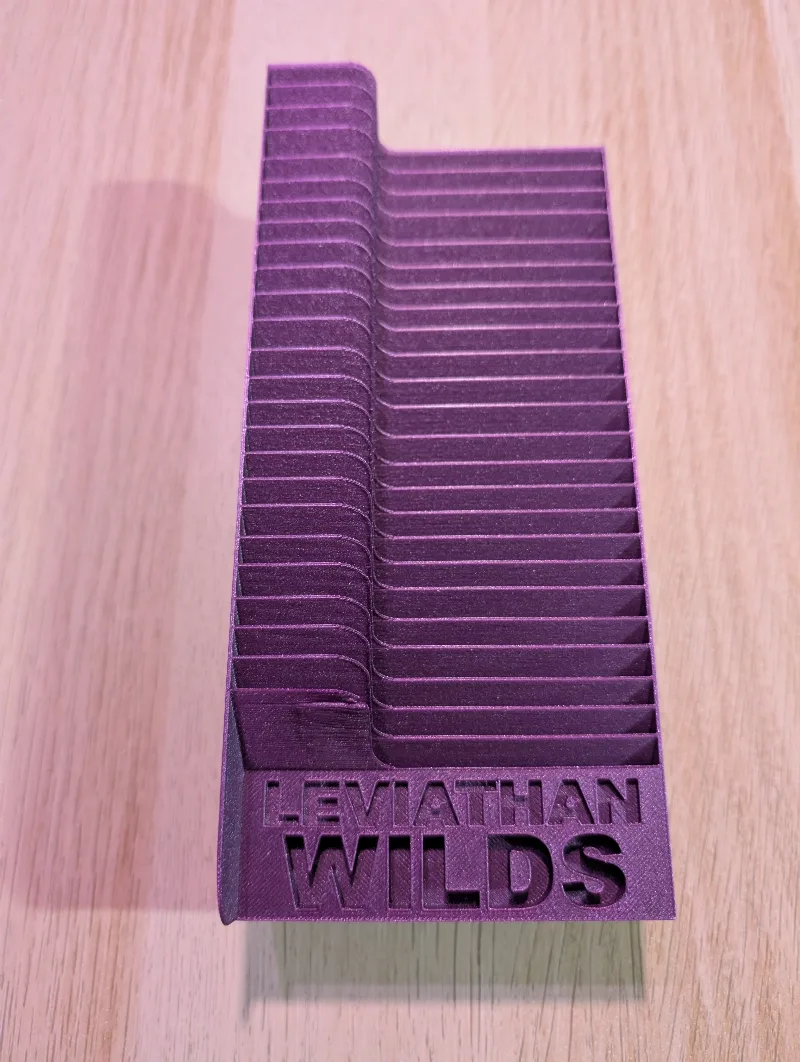 Leviathan Wilds Leviathan Tray for sleeved cards