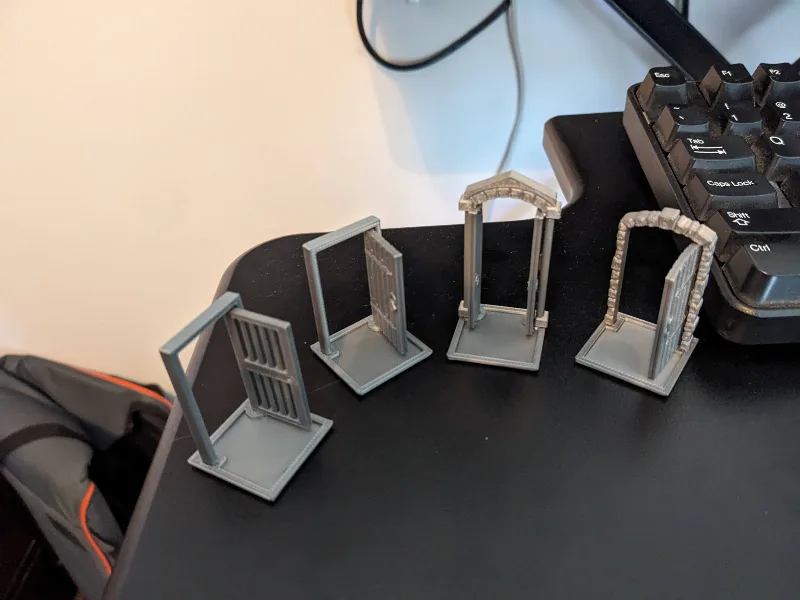 Zombicide 28mm Doors - Snappy - Full Plates