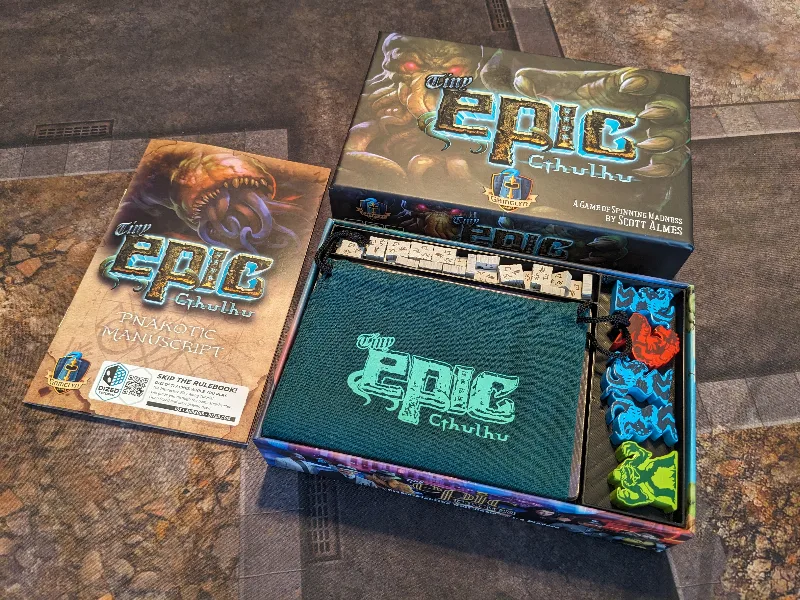 Tiny Epic Cthulhu box insert