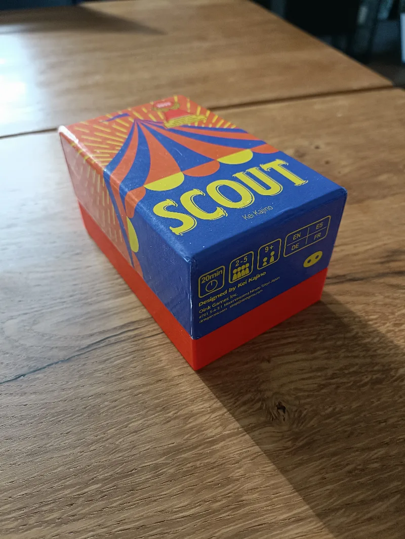 Scout box extension insert for sleeved cards