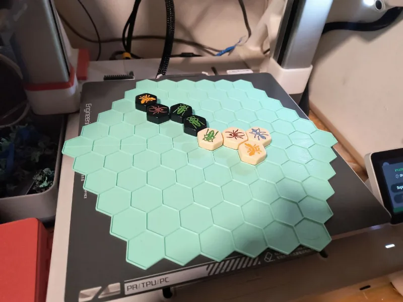 Foldable Hive Game board