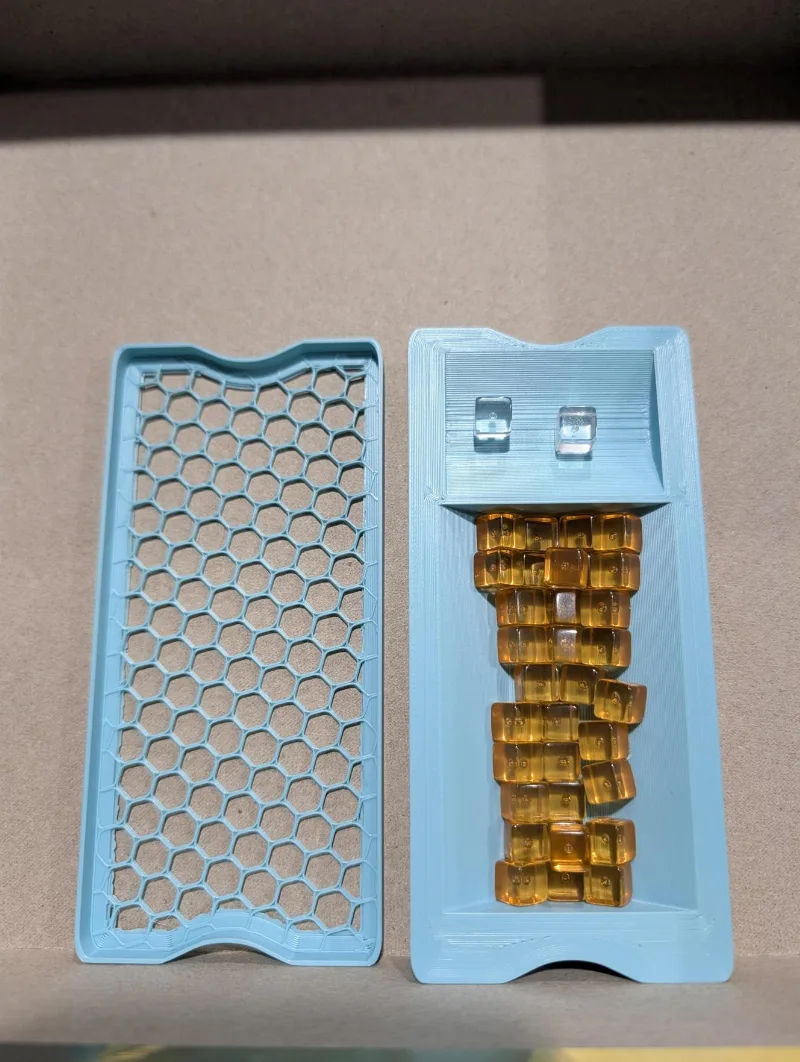 Harmonies INSERT - cube tray hex lids