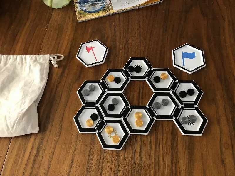 Turncoats Foldable Board