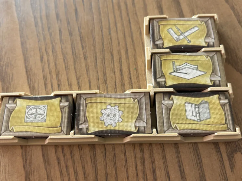 Newton Development Tiles Holder with Lid