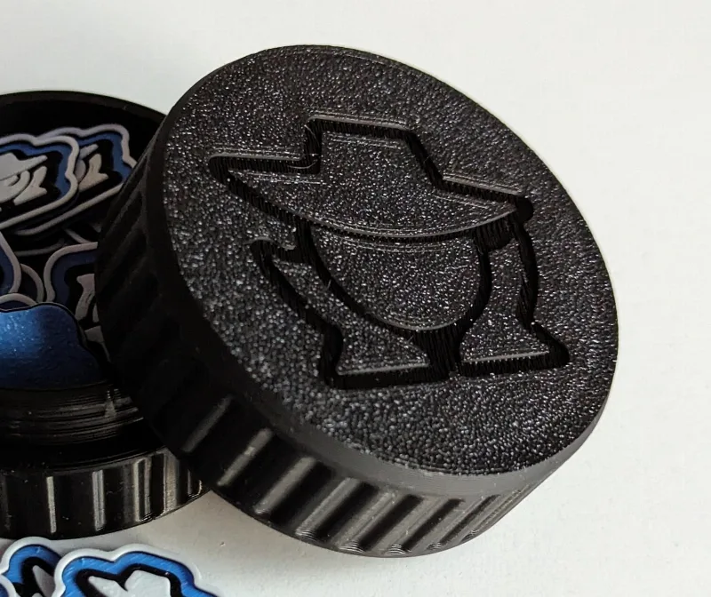 Magic: The Gathering Suspect Symbol Lid for Screw Cap Storage Box by Fredslund