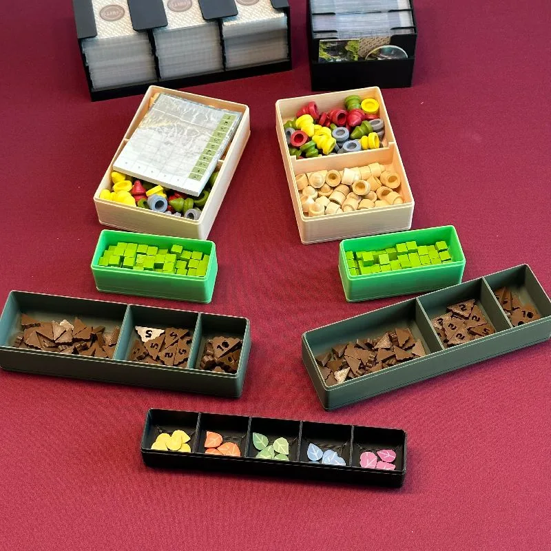 Earth insert for retail version (supports sleeves)