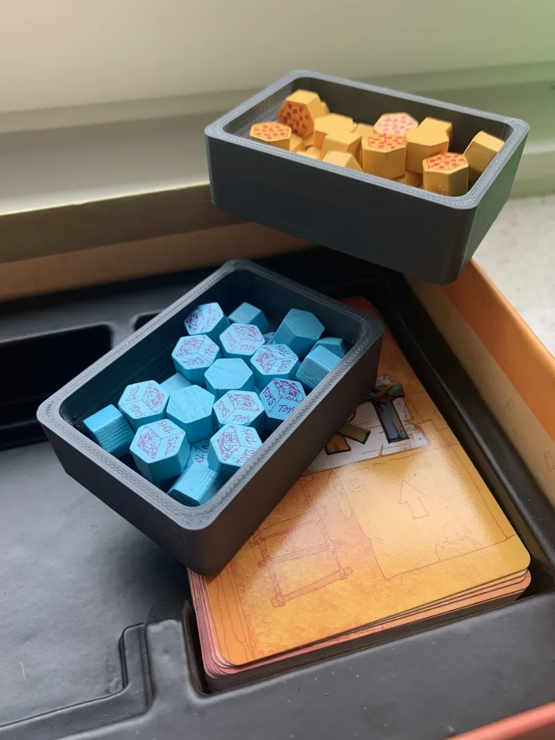 Fort Board Game Tray for Pizza and Toys