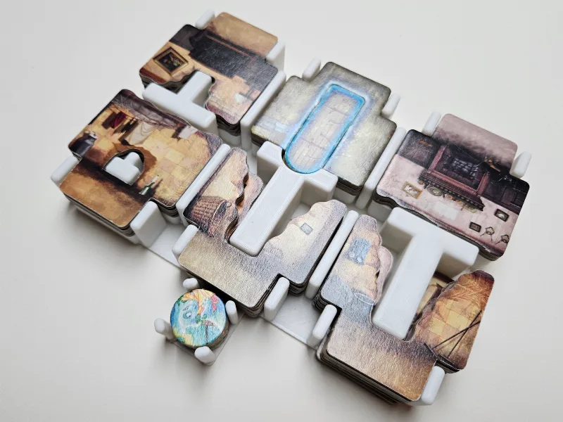 Schnappt Hubi wall card organizer