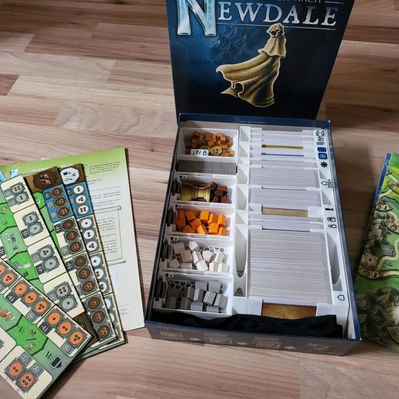 Expedition to Newdale - Insert/Organizer