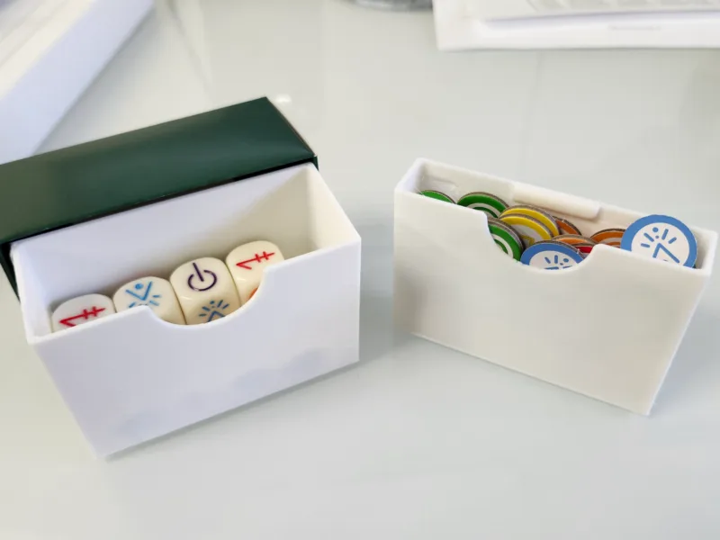Vantage Board Game - Cube and Token Storage