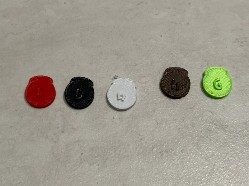 Spice bags for Goa, colorblind-accessible