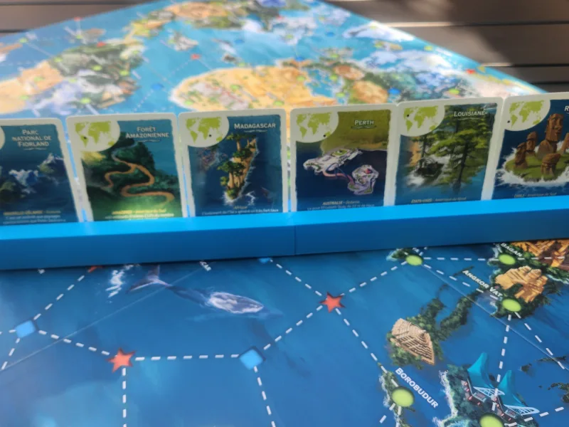 Expeditions public objective row holder