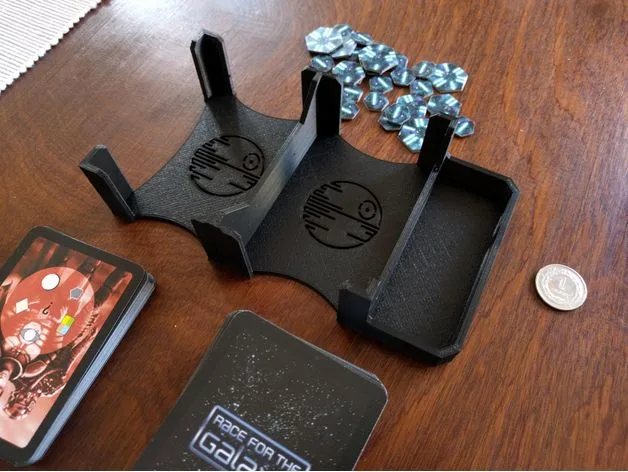 Race for the galaxy organizer/card holder