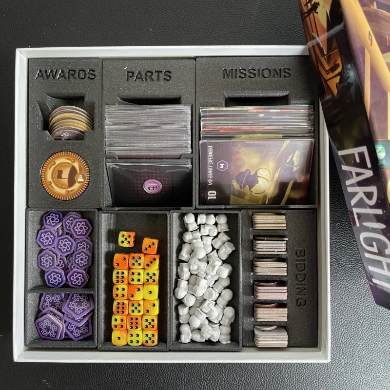 Insert/Organizer for Farlight