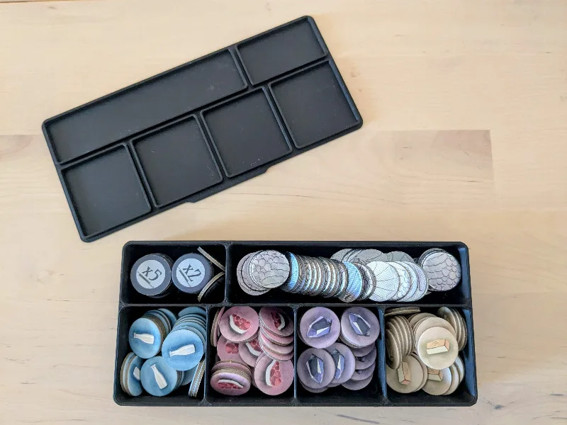 Wyrmspan token box with cover
