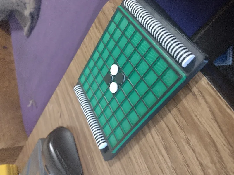 Othello/Reversi with piece trays