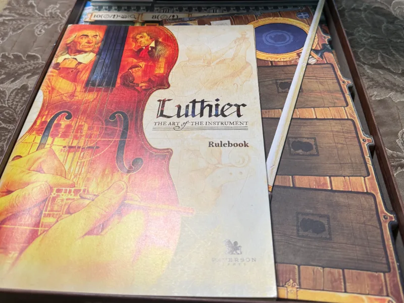 Luthier Board Game Insert