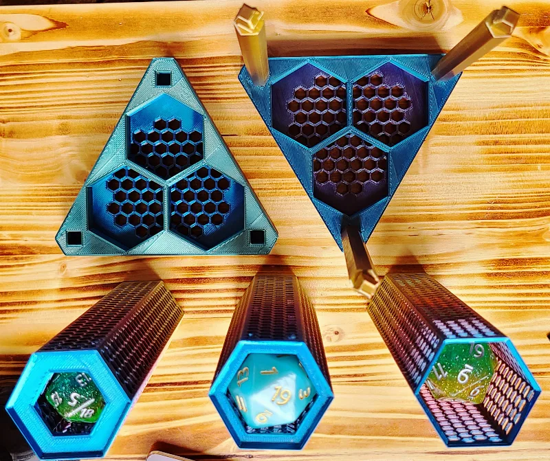 Dice Hive (Modular Dice Containment)
