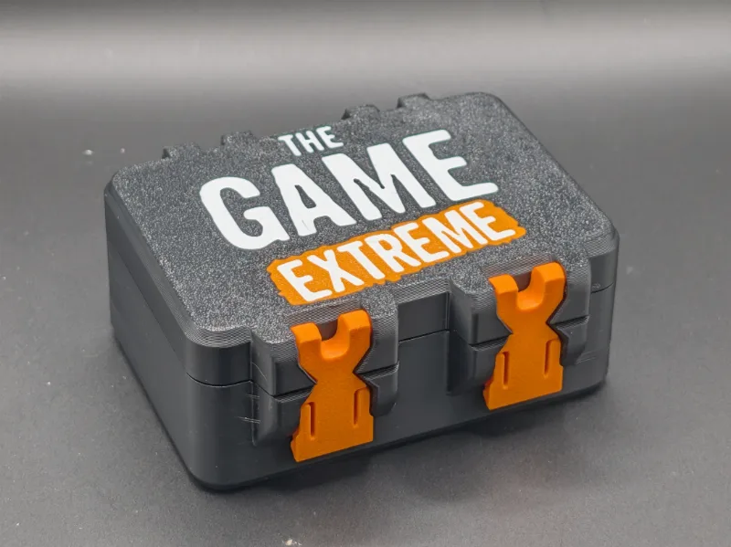 The Game: Extreme Card Box - SnapLock