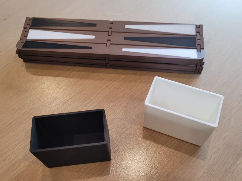 Dice cup for rollable backgammon