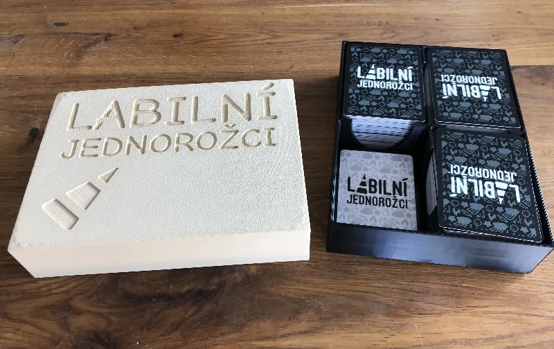 Labilní jednorožci / Unstable unicorns box