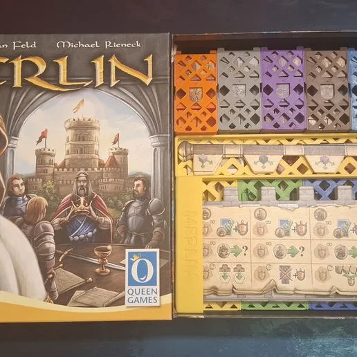 Merlin insert- Compatible with sleeved cards