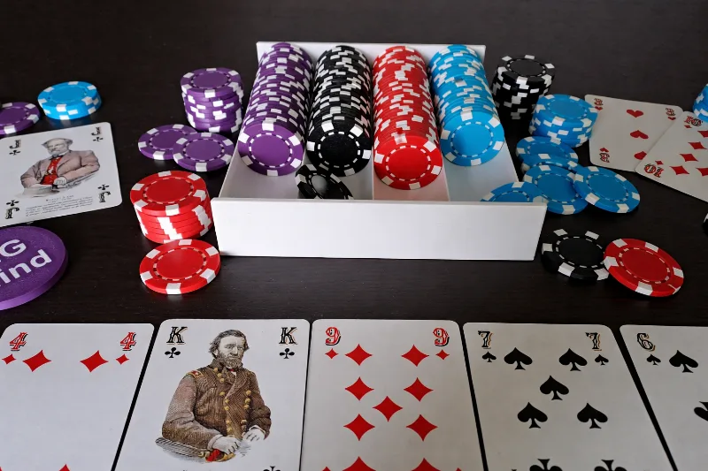 poker chips tray