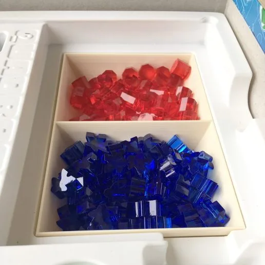 Quadropolis Inhabitants and Energy Units container