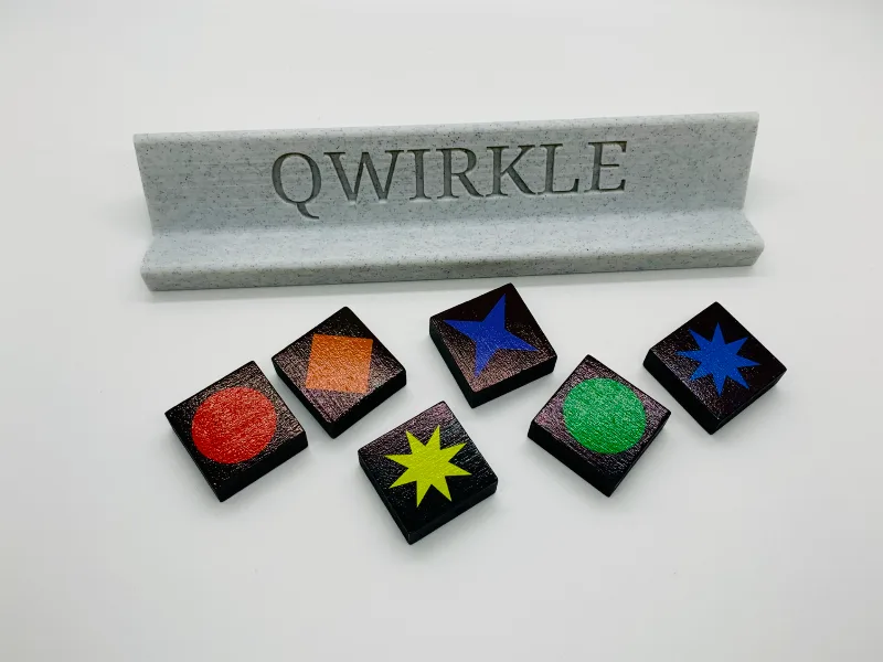 Qwirkle Stand