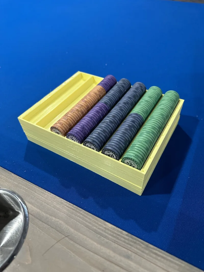 Tray for mini poker chips