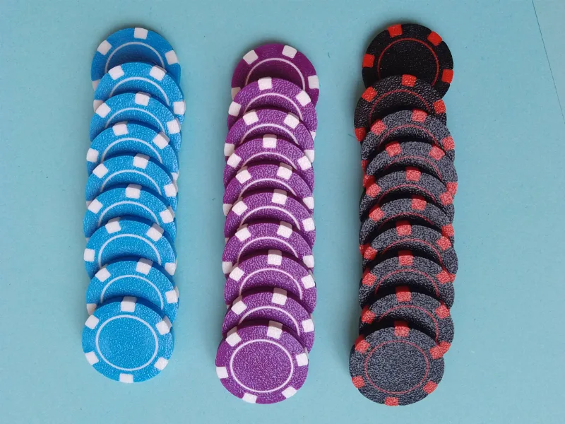 Pocket poker chips