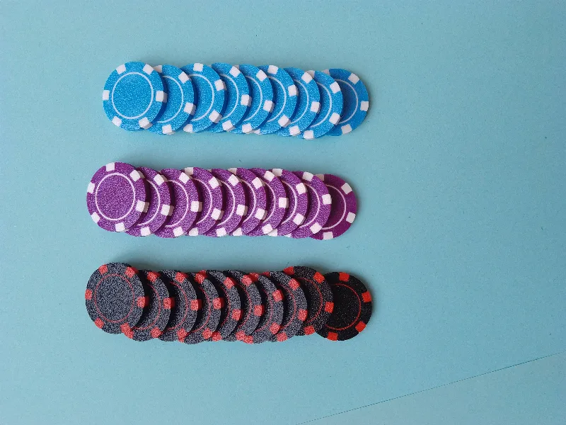 Pocket poker chips