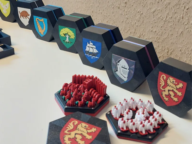 Magnetic Catan player pieces emblem box