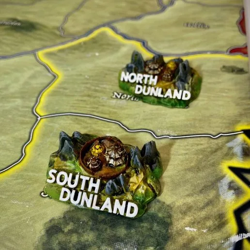 Dunland settlement miniatures for board games like War of the Ring
