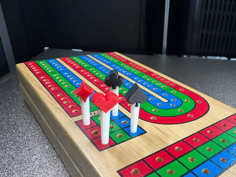 Suited Cribbage Pegs