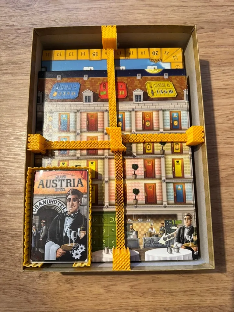 Grand Austria Hotel Spacer & Automa Card Tray